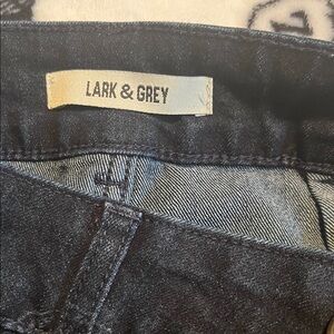 Lark & Grey Women's Dark Blue Cropped Jeans